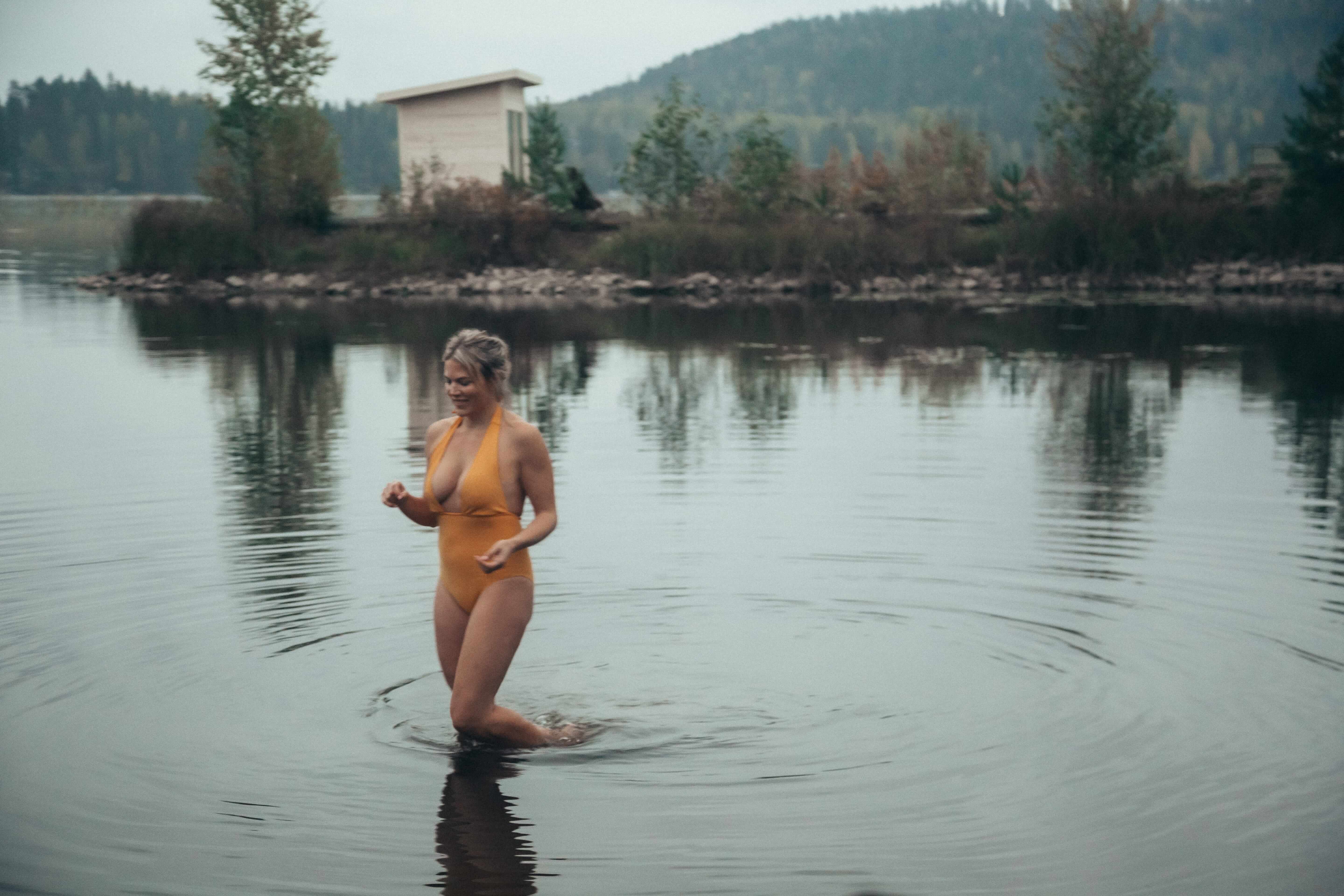 Cold Exposure and Sauna Benefits: Dr. Emilia’s Perspective