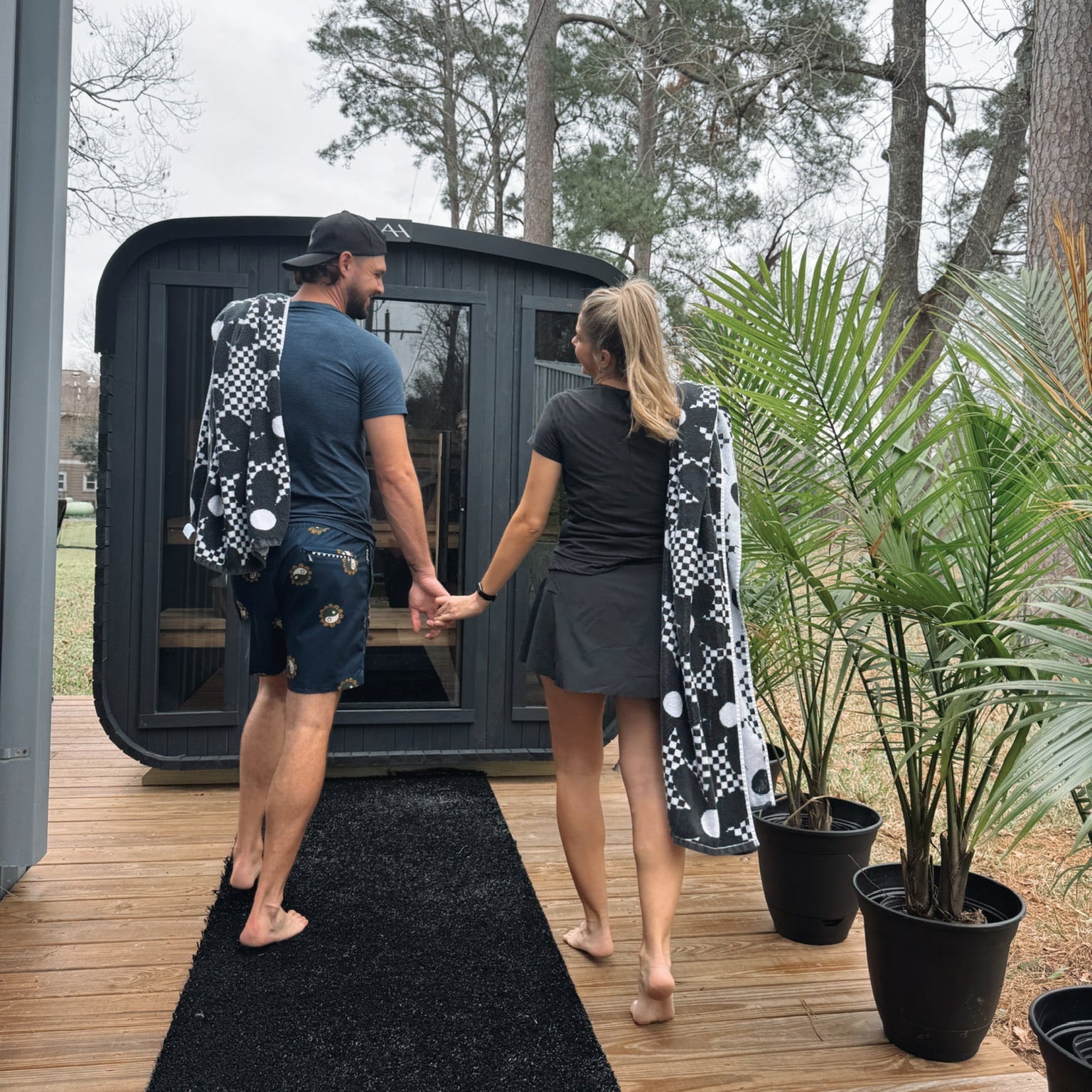 BlackWater 4 Person Cube Sauna - Almost Heaven Saunas