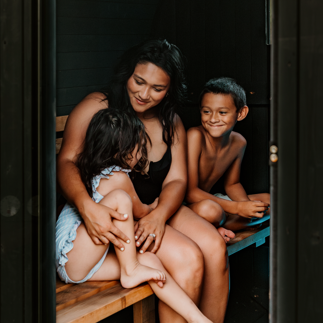 Grandview 4-6 Person Canopy Barrel Sauna